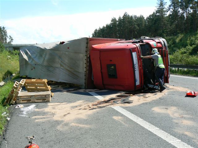 obrázek: Dálnici D5 zablokoval kamion