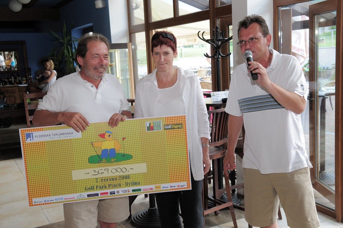 obrázek: Golfisté pomáhají potřebným