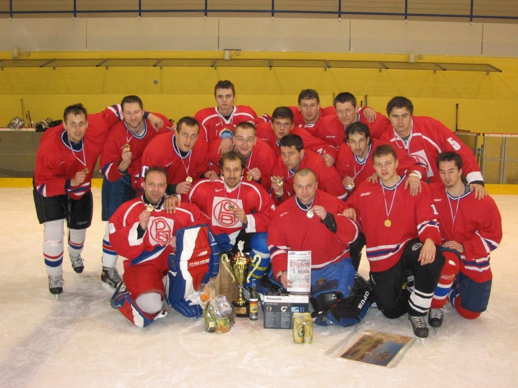 obrázek: Plzeňští strážníci hrají skvěle hokej