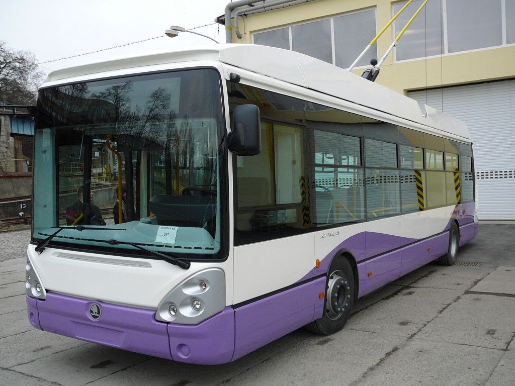 obrázek: První trolejbus ze Škody Elektric míří do Temešváru