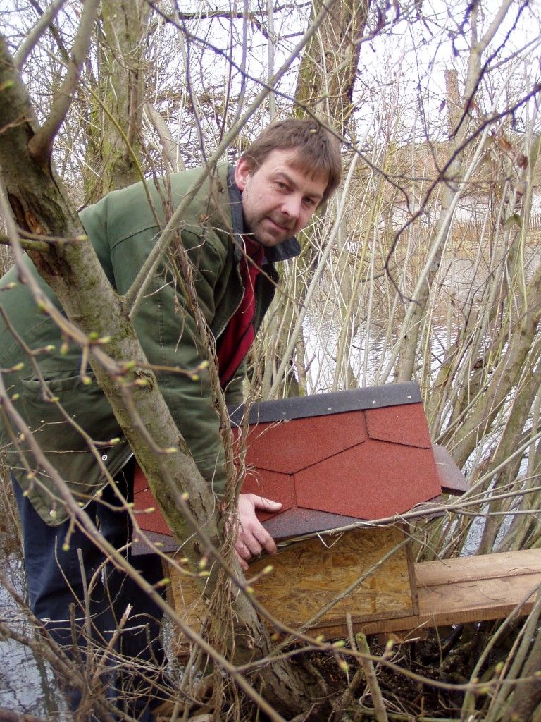 obrázek: Rokycanští ochranáři instalovali budky pro kachny