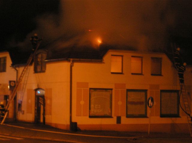 obrázek: V Plzenci na náměstí hořela restaurace, škoda dva miliony