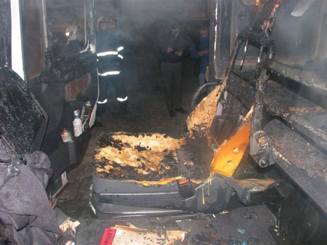 obrázek: Ve Chválenicích hořela kabina kamionu