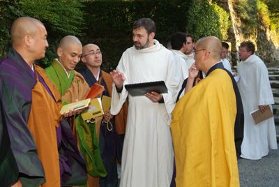 obrázek: Ve Velké synagoze vystoupí buddhističtí mniši 