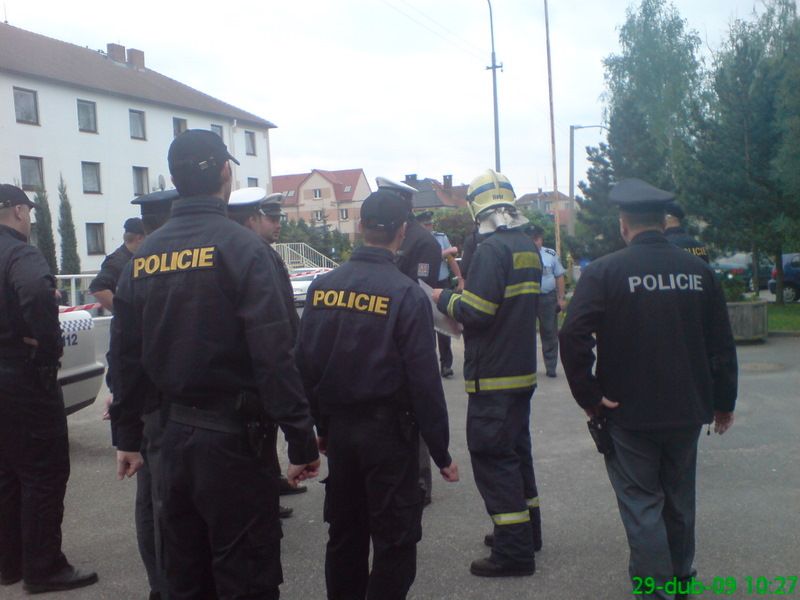 obrázek: Anonym ohlásil bombu na základní škole v Horní Bříze