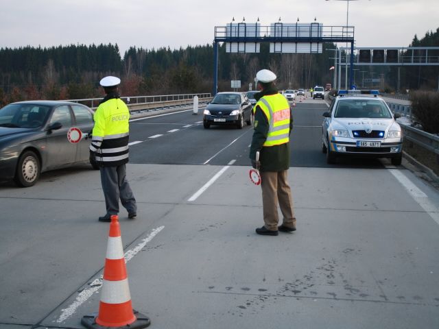 obrázek: Bundespolizei kontroluje na Rozvadově