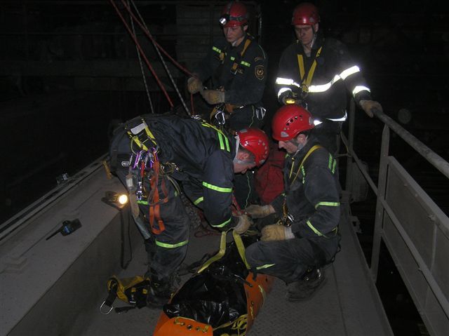 obrázek: Dělník zemřel na jeřábu v desetimetrové výšce