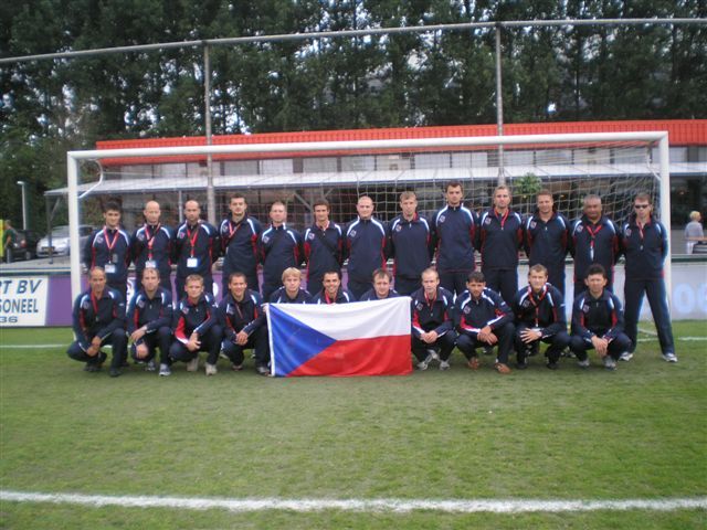 obrázek: Hasiči z kraje reprezentovali na bronzovém fotbalovém šampionátu