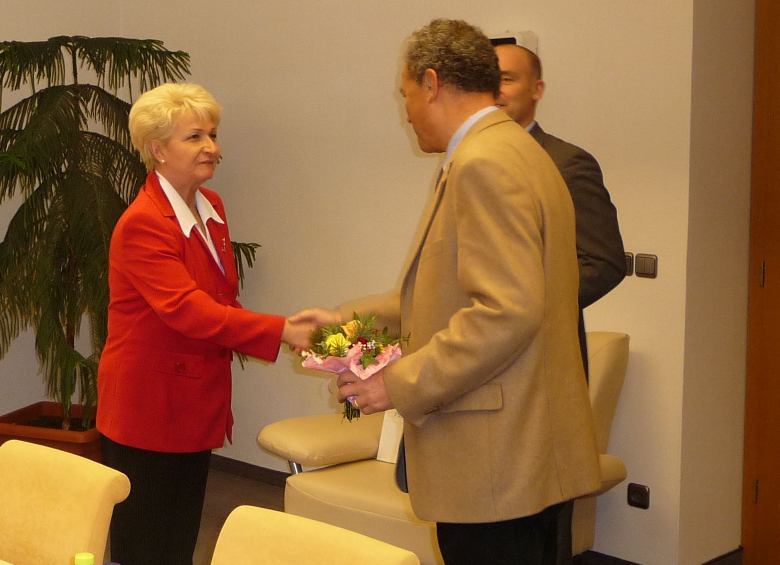 obrázek: Hejtmanka Emmerová přijala honorárního konzula ČR v Lionu