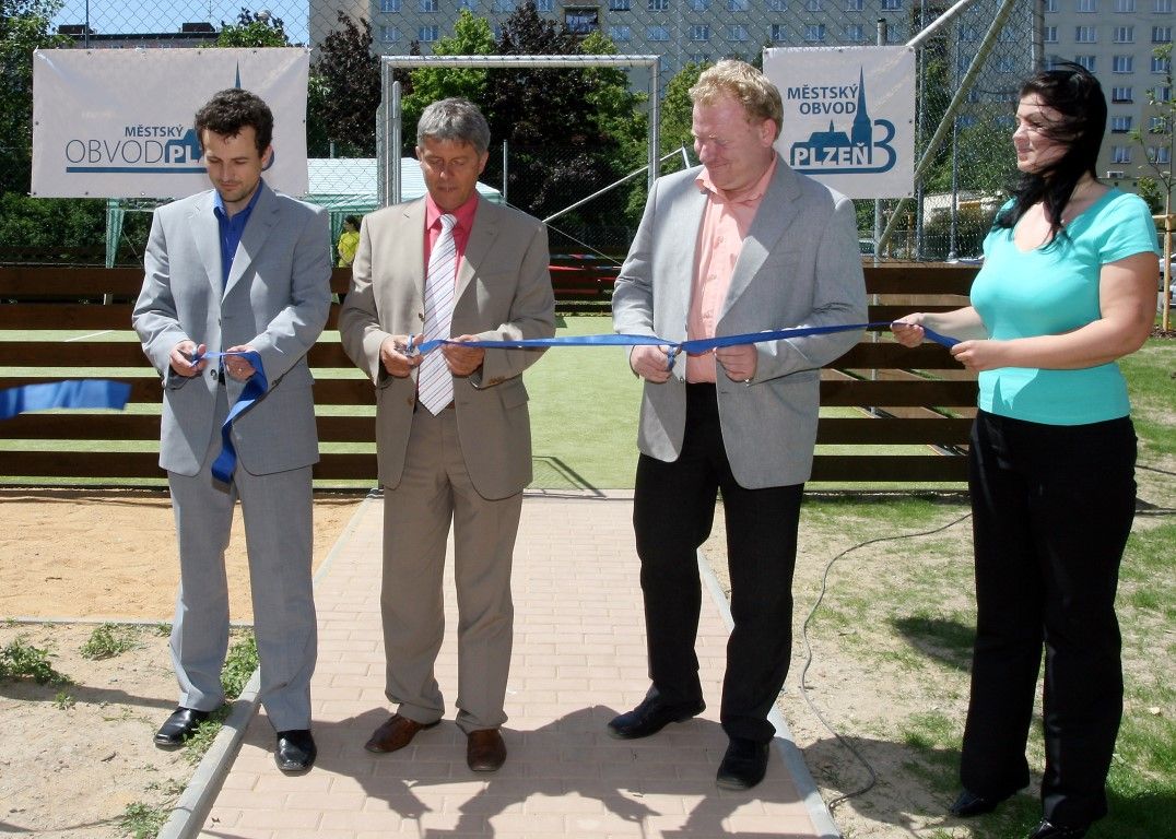 obrázek: Hřiště v plzeňské Lábkově ulici zve k pohybu