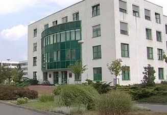obrázek: Jiří Paroubek vyzval rektora Průšu k rezignaci
