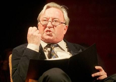 obrázek: Na půdě s Jiřím Lábusem - zámecký park Křimice 