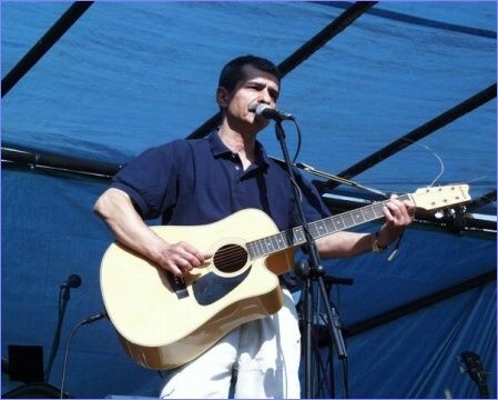 obrázek: Na ulici dnes zazpívá Pavel Dobeš