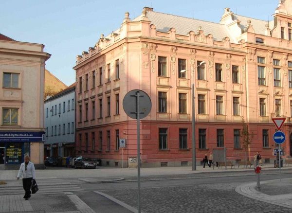 obrázek: Na zrekonstruovanou Americkou třídu v Plzni se dnes vrací auta