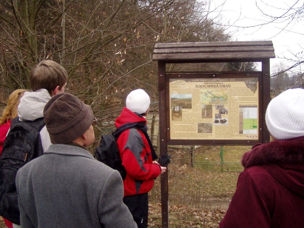 obrázek: Ochránci přírody z Rokycan přikrmují zvířata
