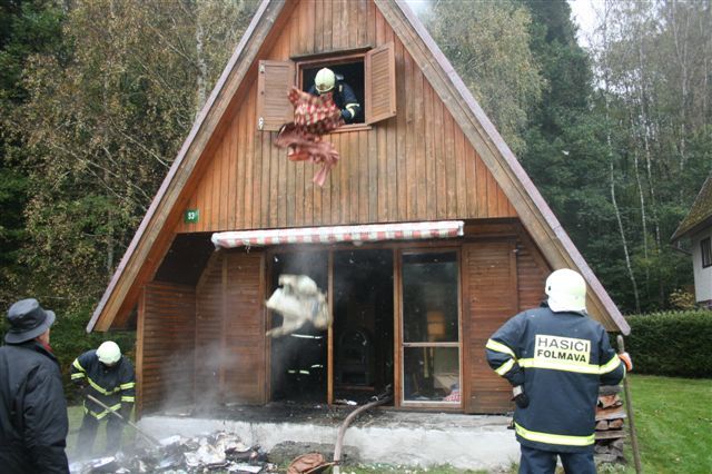 obrázek: Od kamen vyhořela na Babyloně půlka chaty