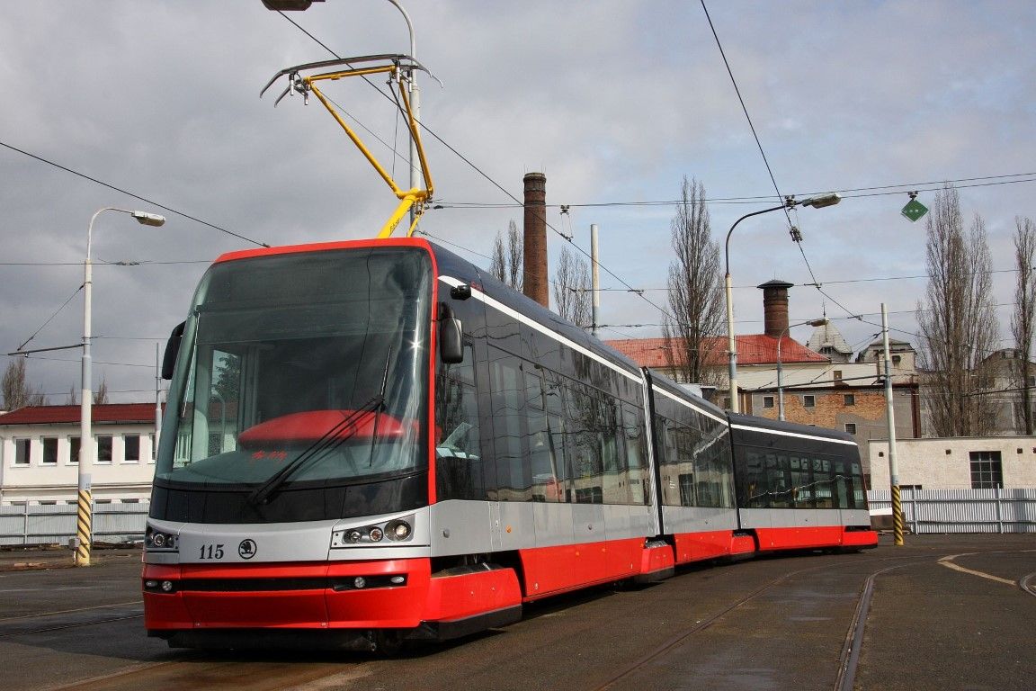 obrázek: Plzeň brázdí v rámci testů nová Škoda tramvaj pro Prahu