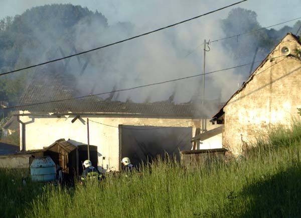 obrázek: Kravín v Lestkově nejspíš zapálily děti