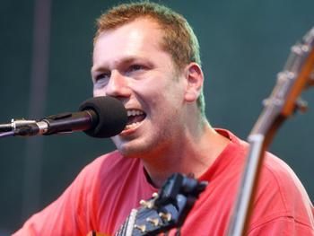 obrázek: Rebel Xavier Baumaxa míří do musicbaru Anděl