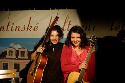 obrázek: Sestry Steinovy představí v Zach´s Pubu své album