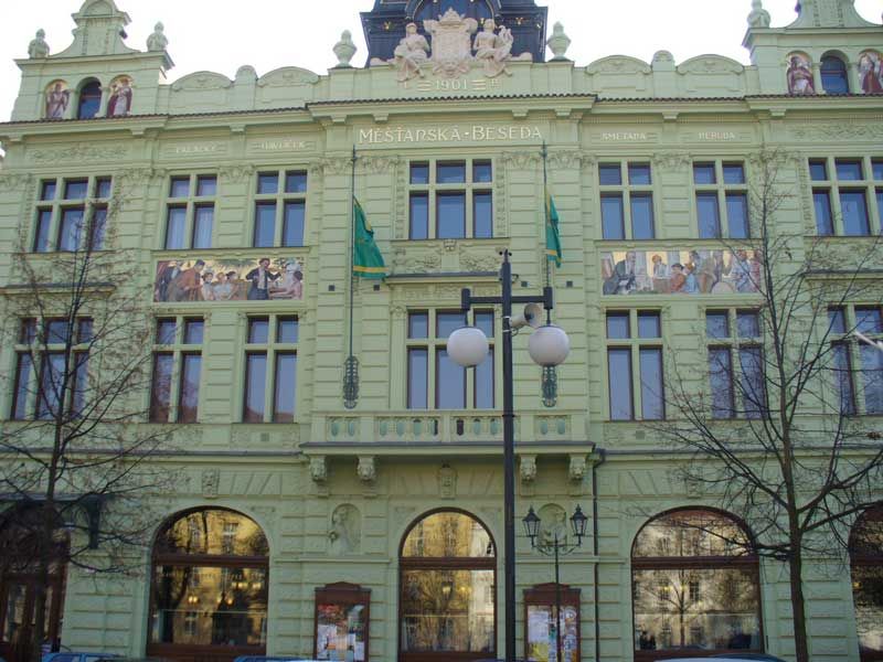 V úterý hostí Beseda 8. ročník veletrhu Finpex, následuje prezentace v Olympii  