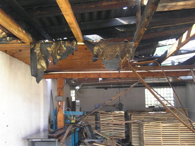 obrázek: V Dlouhé Vsi hořel dřevosklad, škoda milion