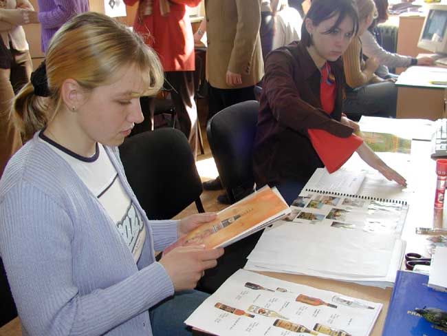 obrázek: Studenti utratí za měsíc miliony