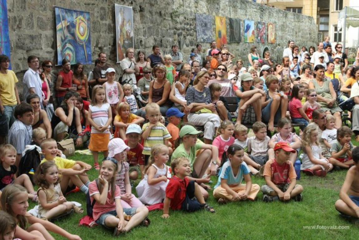 obrázek: Za necelý měsíc startuje festival Na ulici