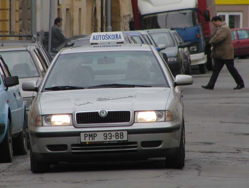 obrázek: Automobil není výkladní skříň