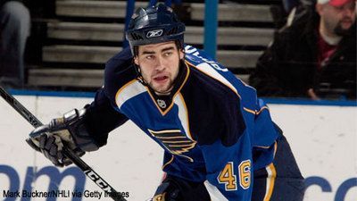 obrázek: Bek Polák přispěl k výhře St. Louis přihrávkou na vítězný gól