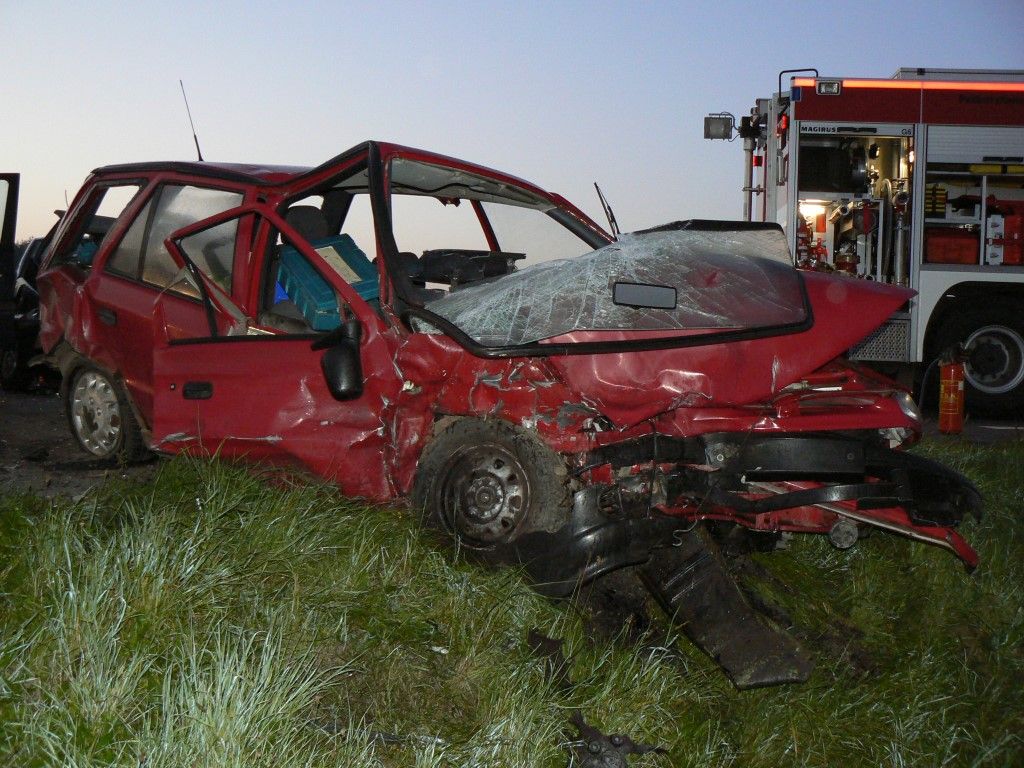 obrázek: Čtyři osobní automobily se střetly u Střelic, dva zranění 