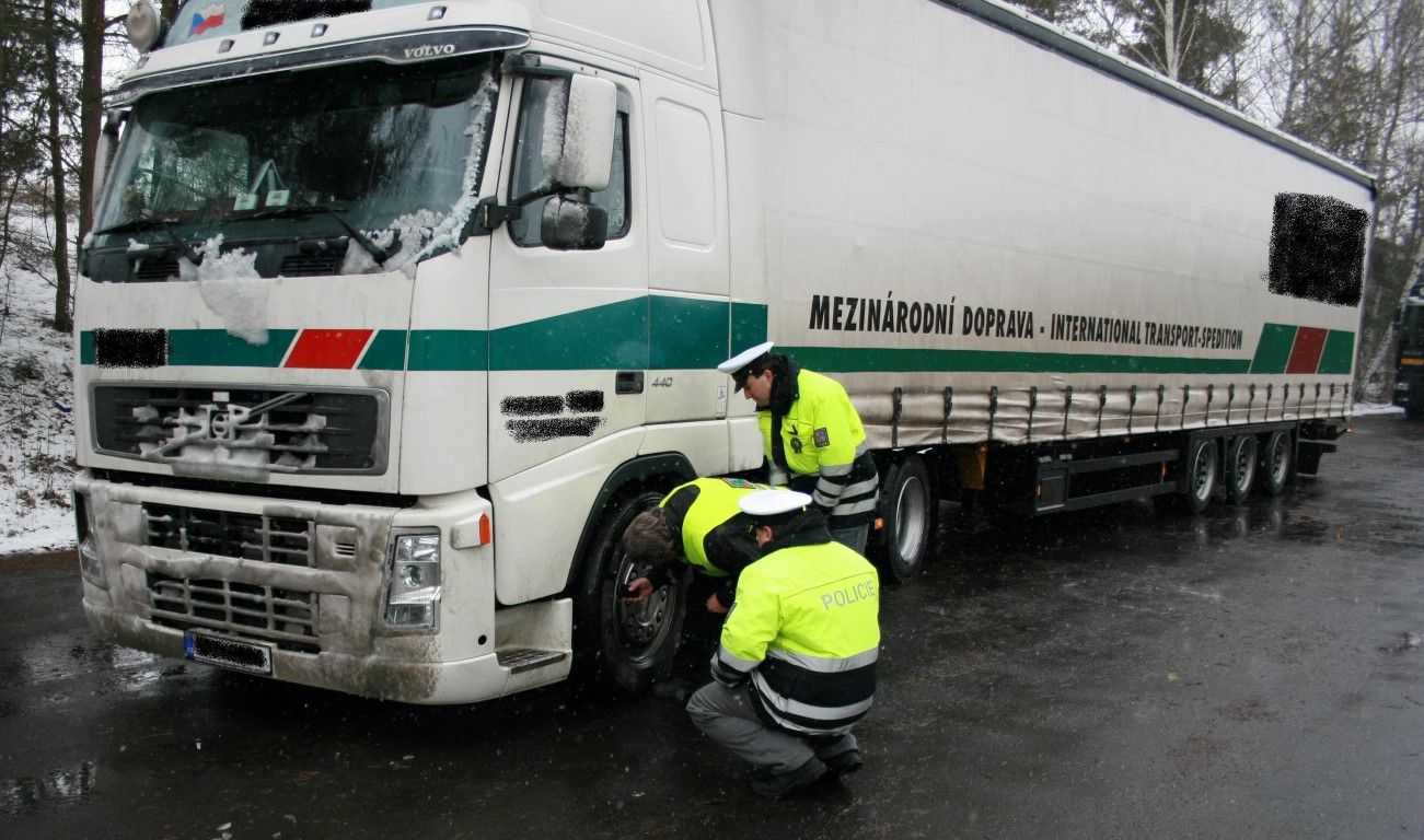 obrázek: Desítky policistů v kraji obsadily opět silnice