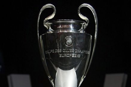 obrázek: Do Plzně v pondělí míří nejslavnější fotbalová trofej