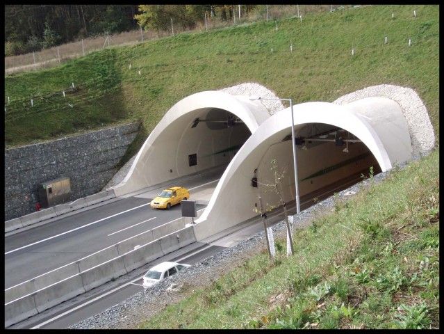 obrázek: Mladík chtěl být ostřelovačem. Způsobil manévry ve Valíku