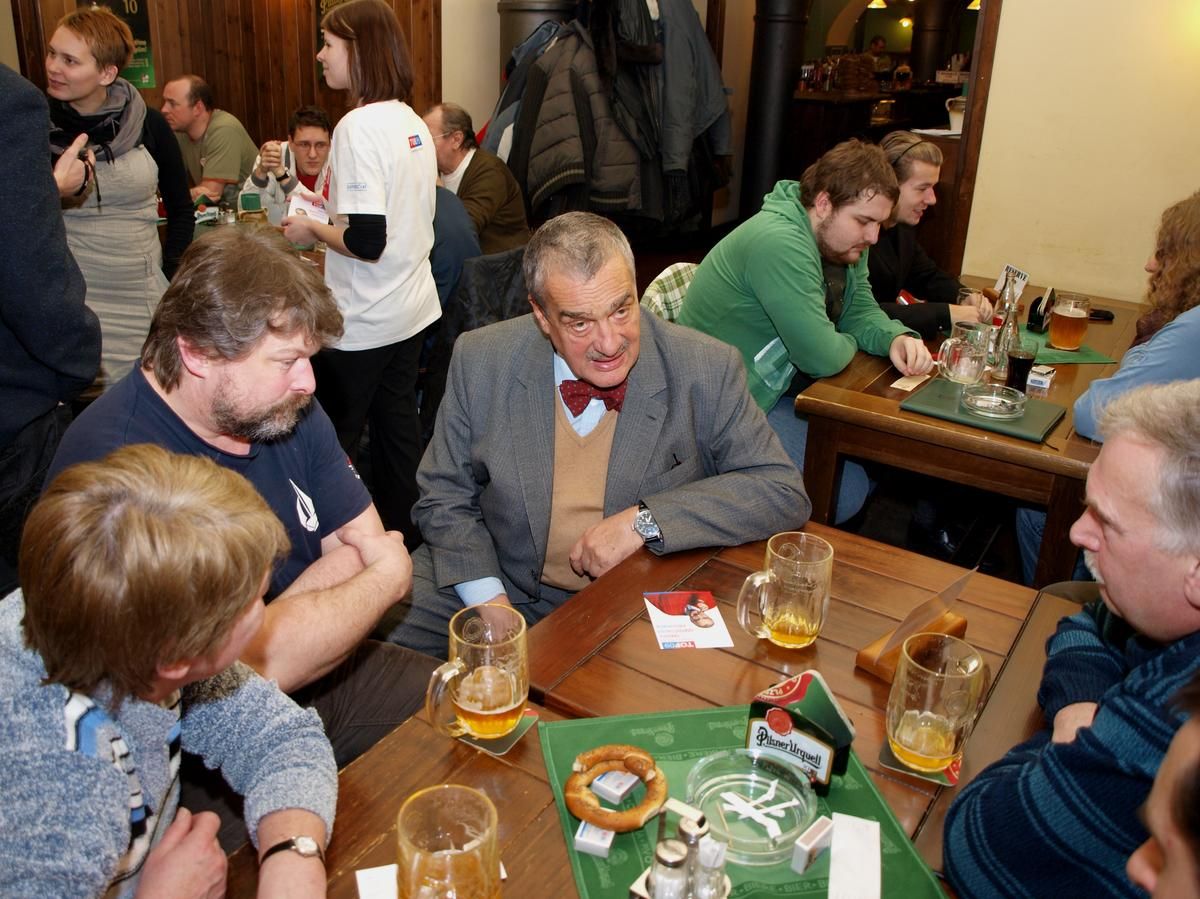 obrázek: Karel Schwarzenberg v Plzni vyhlásil válku korupci