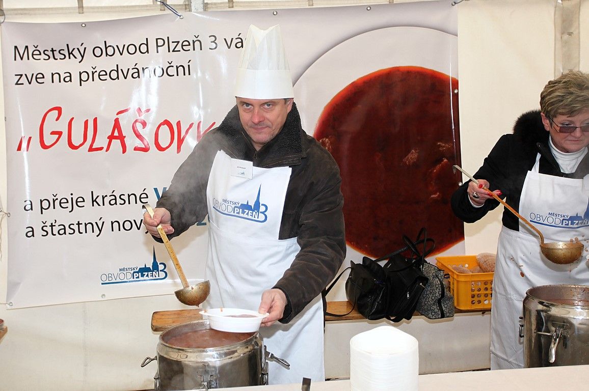 obrázek: Na náměstí v Plzni se bude ve středu nalévat gulášovka