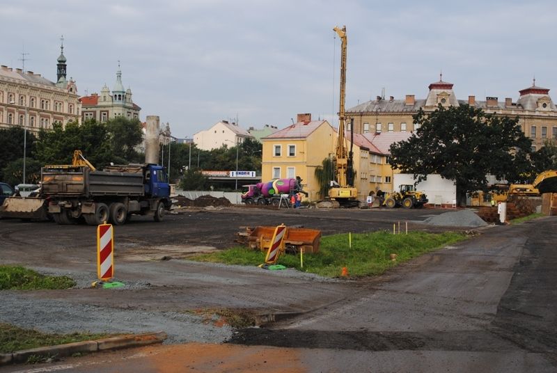 obrázek: Na Rychtářce už roste nový parkovací dům 