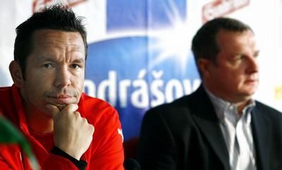 obrázek: Pavel Horváth převezme osvědčení pro čestného sládka