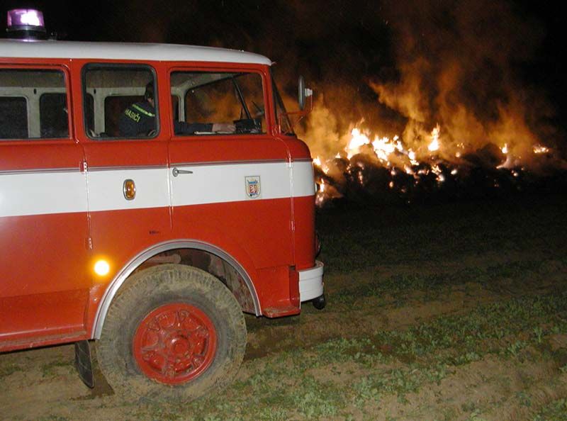 obrázek: Dobrovolní hasiči u soudu