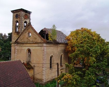 obrázek: Stříbrem právě zní: Neležme v posteli, zachraňme kostely!