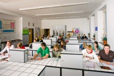 obrázek: Studenti Masarykova gymnázia se učí fyziku a chemii jinak