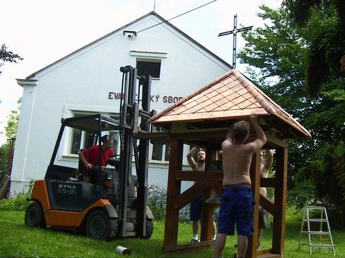 obrázek: V Chrástu požehnají v sobotu zvon na nové zvonici