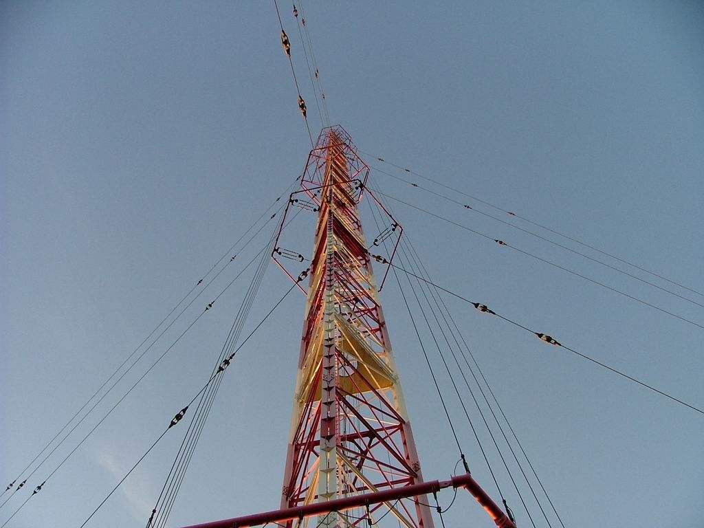 obrázek: V Chrástu ustříhli kabel vysílače, škoda 100 tisíc