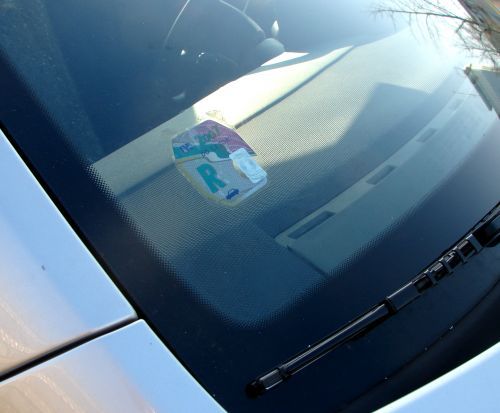 obrázek: V Plzni ukradli 150 dálničních známek