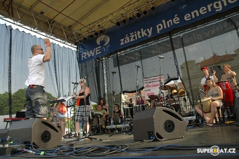 obrázek: V Plzni ve středu zahrají The Tap Tap s filharmonií
