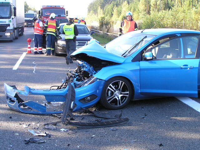 obrázek: Dálnici D5 u Mýta zablokovala nehoda, čtyři zranění