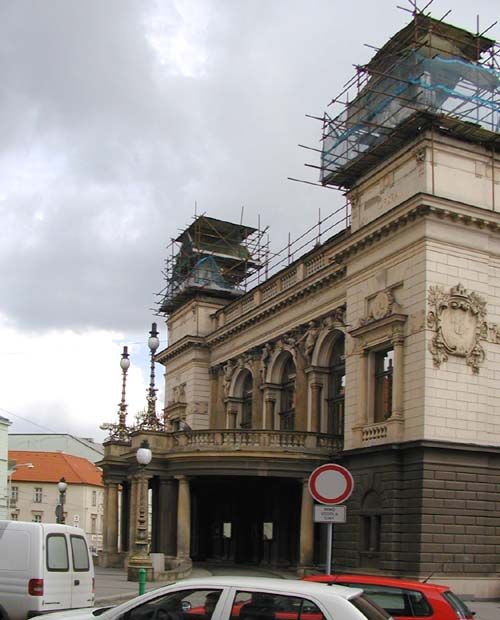 obrázek: Levné lístky do divadla si mohou senioři koupit ve středu