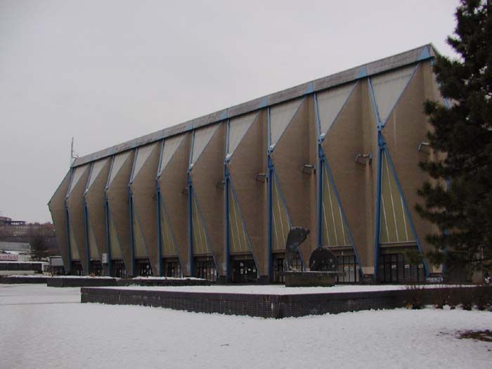 obrázek: Před hokejovou ČEZ arénou přibudou parkovací místa