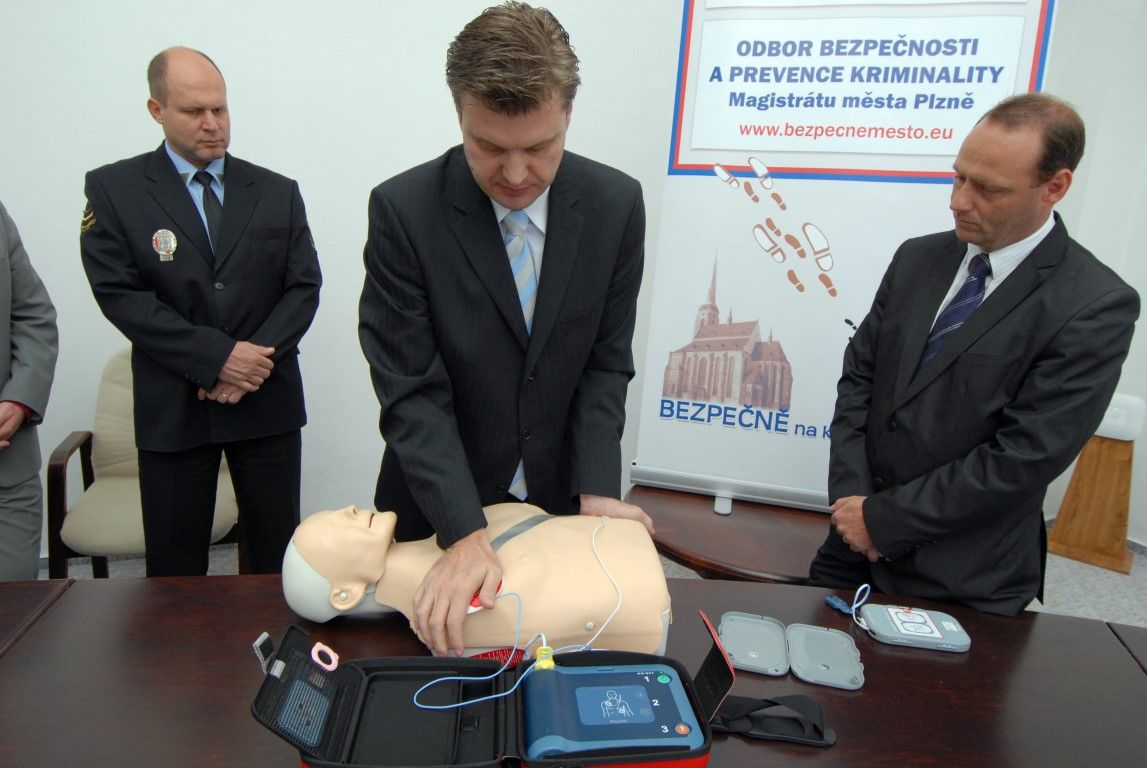 obrázek: Městská policie Plzeň má tři nové defibrilátory