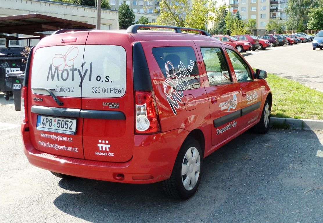 obrázek: Motýl díky Nadaci ČEZ  získal pojízdného pomocníka 